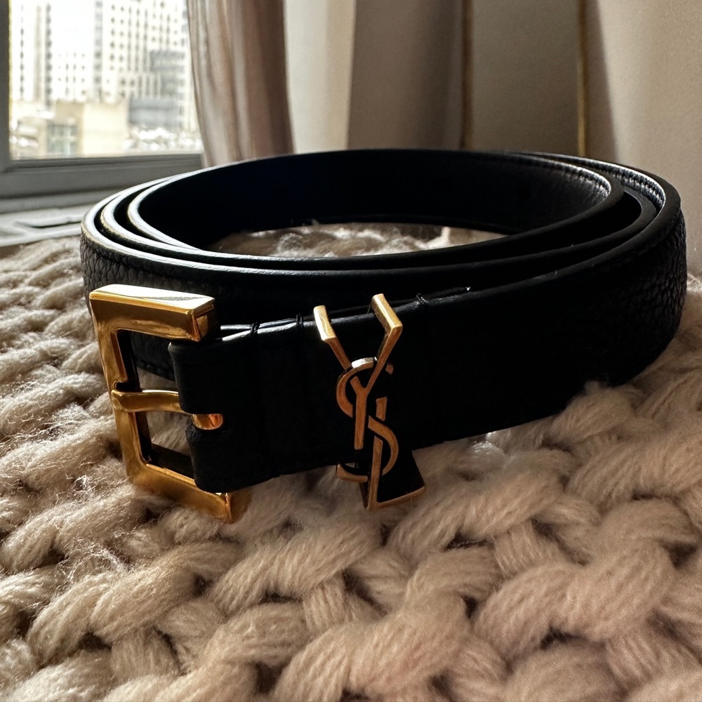 NWOT YSL CASSANDRE THIN BELT WITH SQUARE BUCKLE IN GRAINED LEATHER